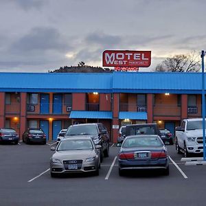 Motel West